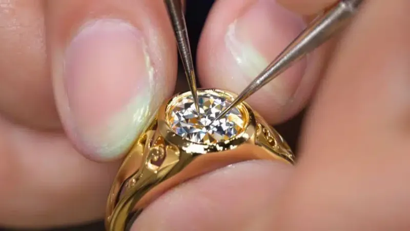 The Art of Gemstone Setting in Gold Jewelry