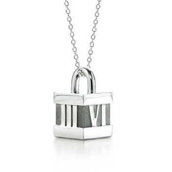 Fine Quality Titanium Steel Minimalist Flowing Line Pendant Neckwear