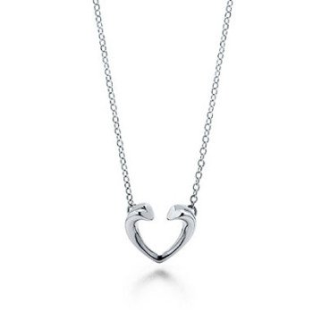 Nordic Style Geometric Origami Triangle Necklace High-End Finish